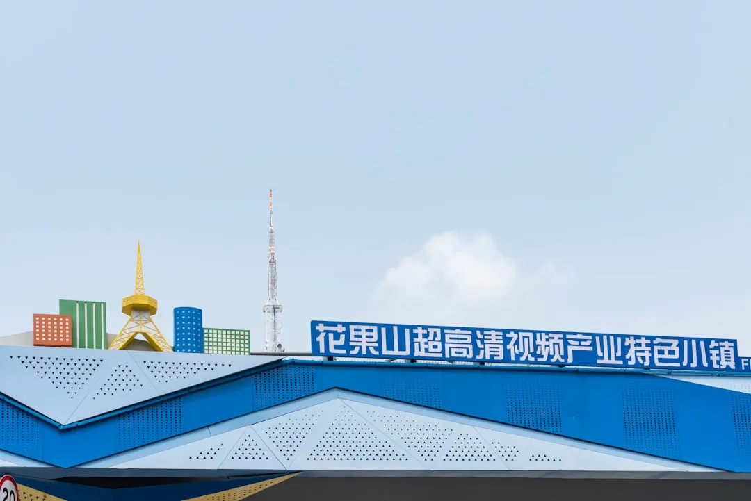 福鼎根雕工艺品选购指南:胜铭根艺木雕摆件材质与工艺对比